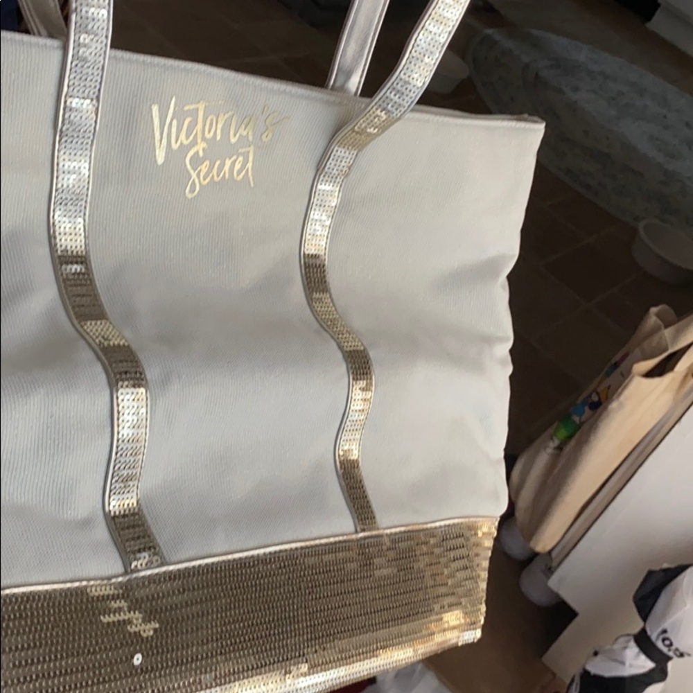 Bag - Picture 1 of 6